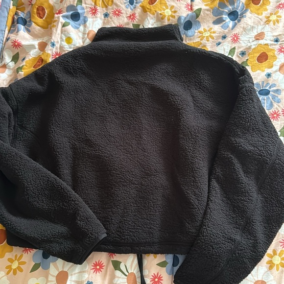 ALO Yoga Micro Sherpa Fleece Half Zip Sweatshirt Cozy Cabin Sz Sm Black EUC - Picture 8 of 8